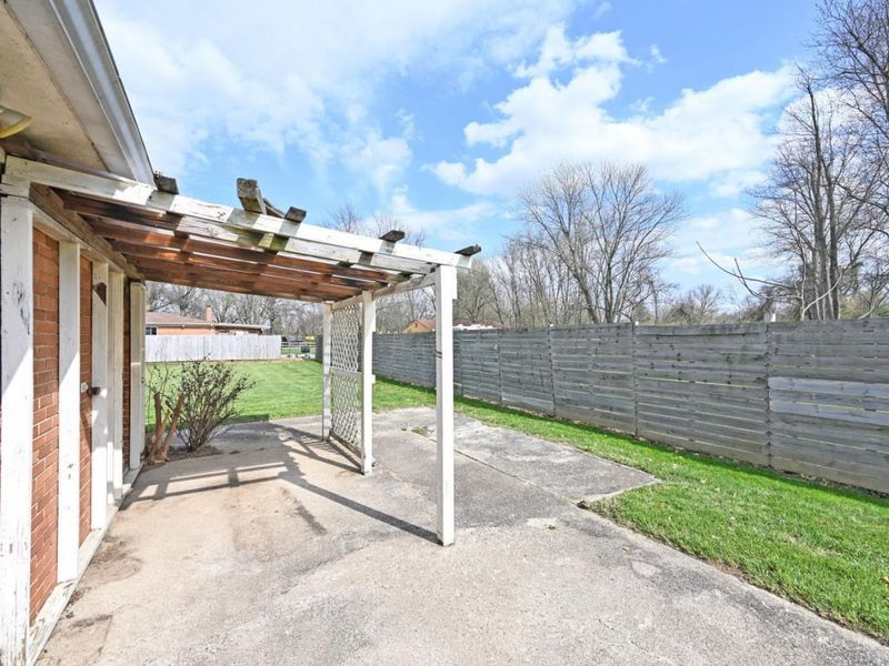 8703 Vicbarb Lane, Anderson Twp, OH 45244 Photo 23