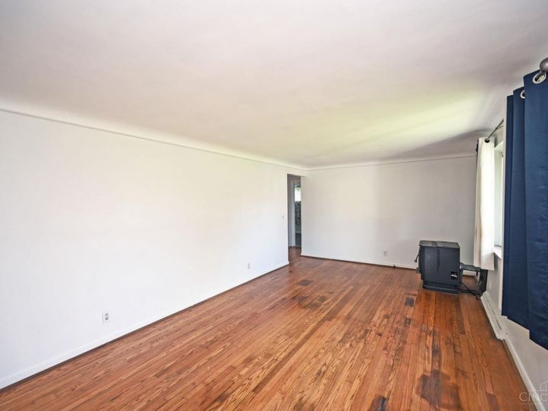 8703 Vicbarb Lane, Anderson Twp, OH 45244 Photo 5