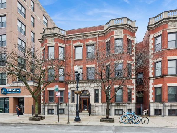 3909 N Sheridan Road , Unit 3H, Chicago, IL 60613