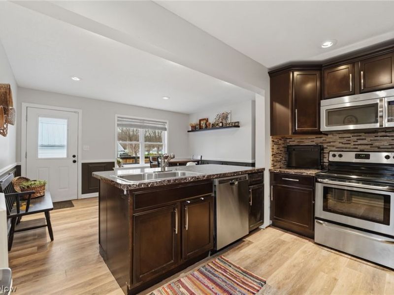 229 Elm Street, Geneva, OH 44041 Photo 4