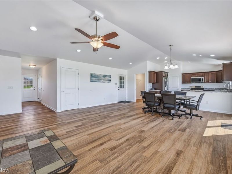 3766 Pothour Wheeler Road, Hubbard, OH 44425 Photo 17