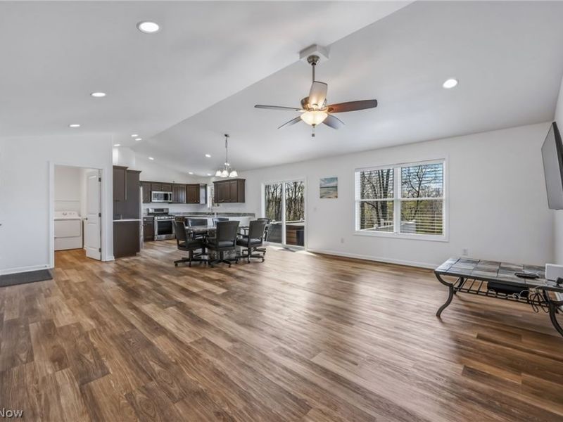 3766 Pothour Wheeler Road, Hubbard, OH 44425 Photo 19