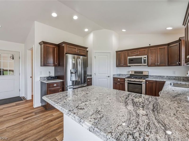 3766 Pothour Wheeler Road, Hubbard, OH 44425 Photo 24