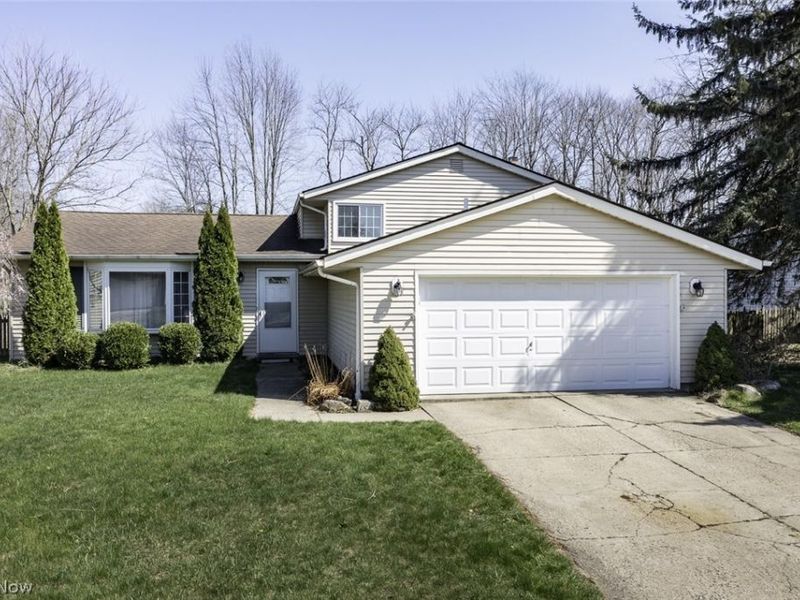18267 Walnut Drive, Strongsville, OH 44149 Photo 1