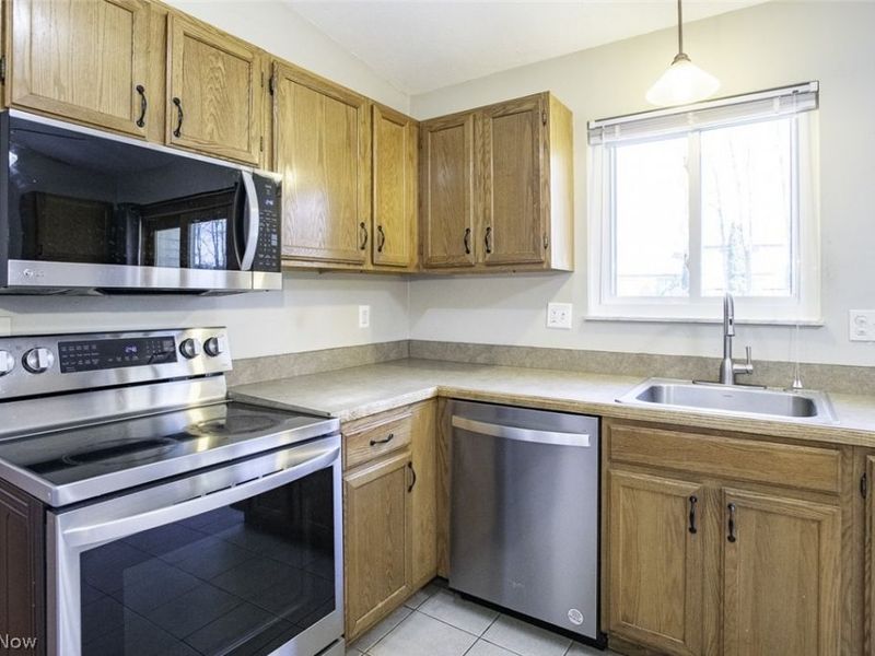 18267 Walnut Drive, Strongsville, OH 44149 Photo 11