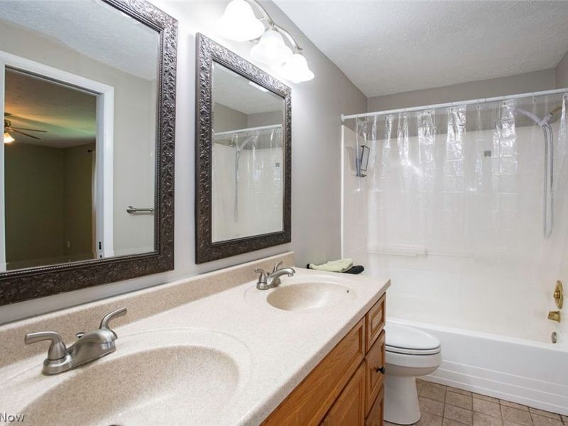 18267 Walnut Drive, Strongsville, OH 44149 Photo 23