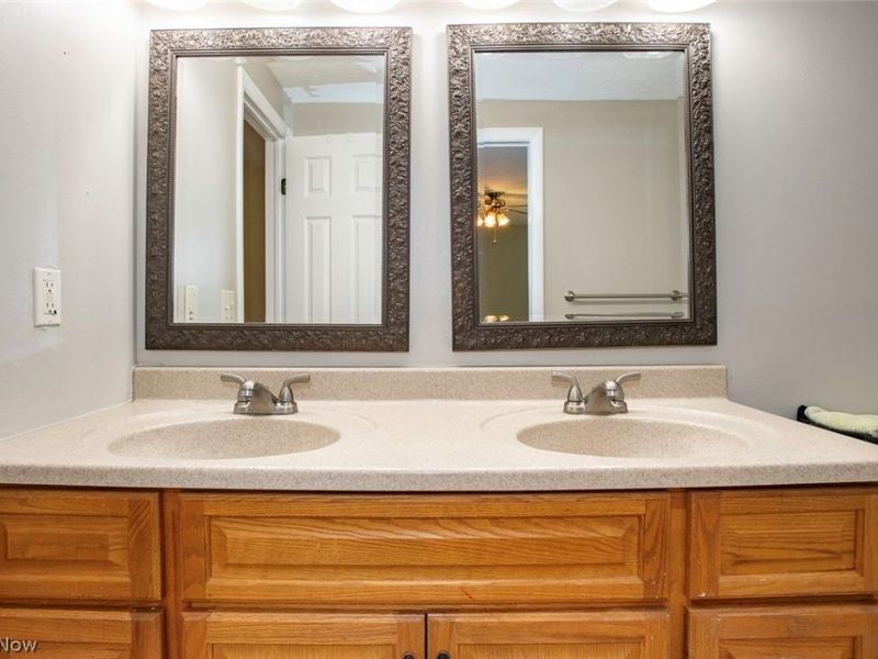 18267 Walnut Drive, Strongsville, OH 44149 Photo 25