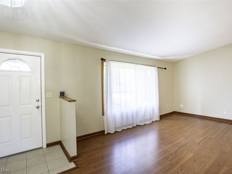 18267 Walnut Drive, Strongsville, OH 44149 Photo 4