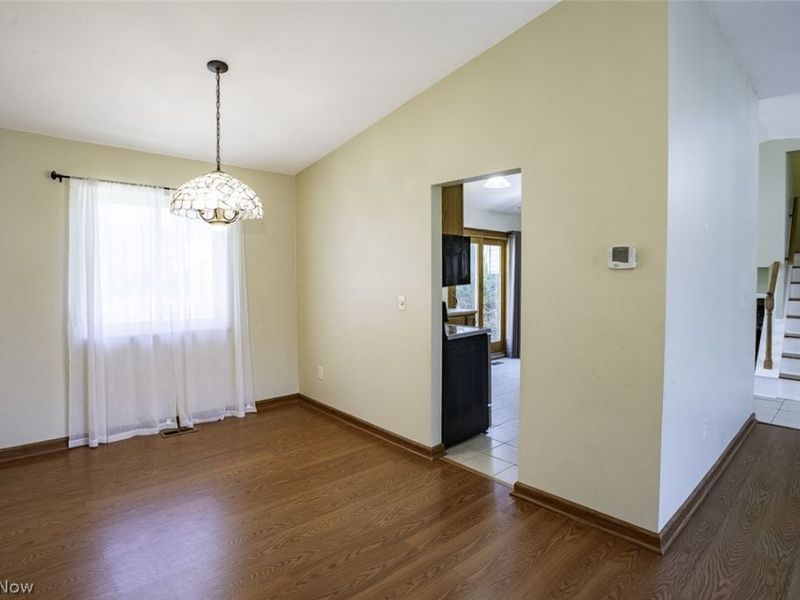 18267 Walnut Drive, Strongsville, OH 44149 Photo 5