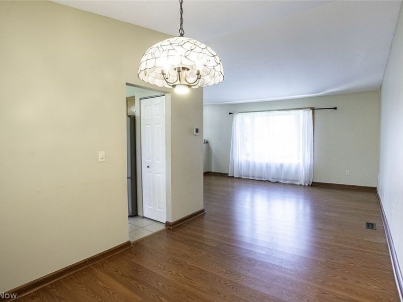 18267 Walnut Drive, Strongsville, OH 44149 Photo 6