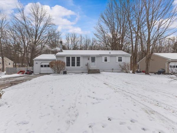 204 Meadow Drive, Colchester, VT 05446