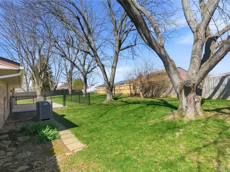 6630 Green Lee Court, Huber Heights, OH 45424 Photo 24