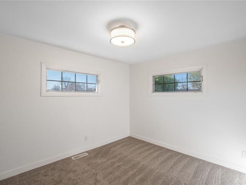 1030 Chateau Drive, Kettering, OH 45429 Photo 15