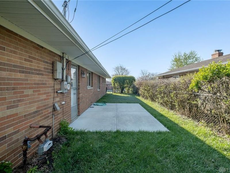 1030 Chateau Drive, Kettering, OH 45429 Photo 19