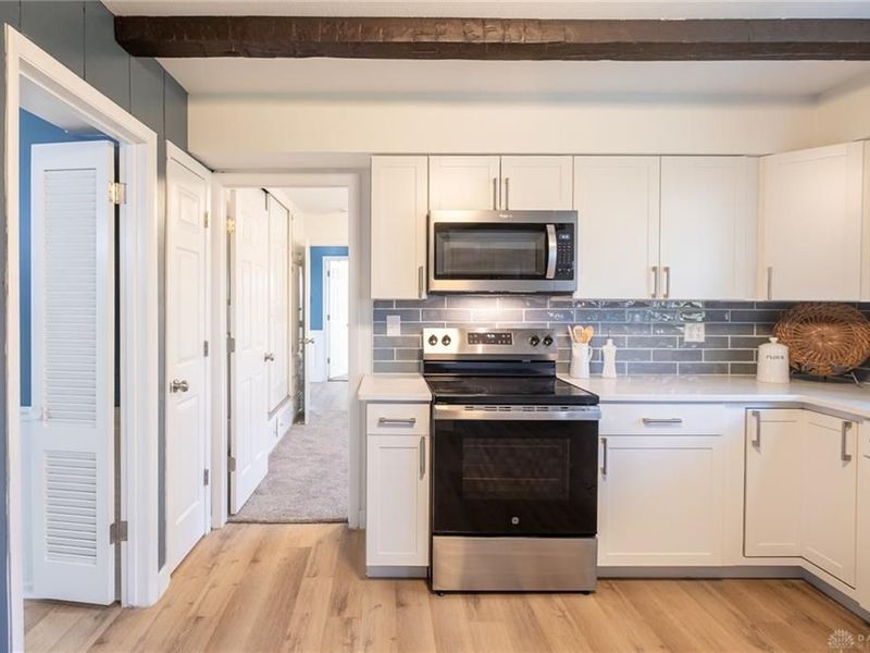 1030 Chateau Drive, Kettering, OH 45429 Photo 9