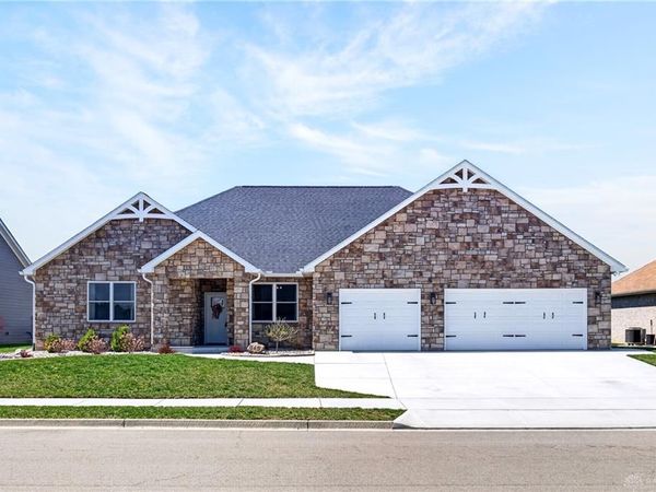 945 Rosenthal Drive, Tipp City, OH 45373