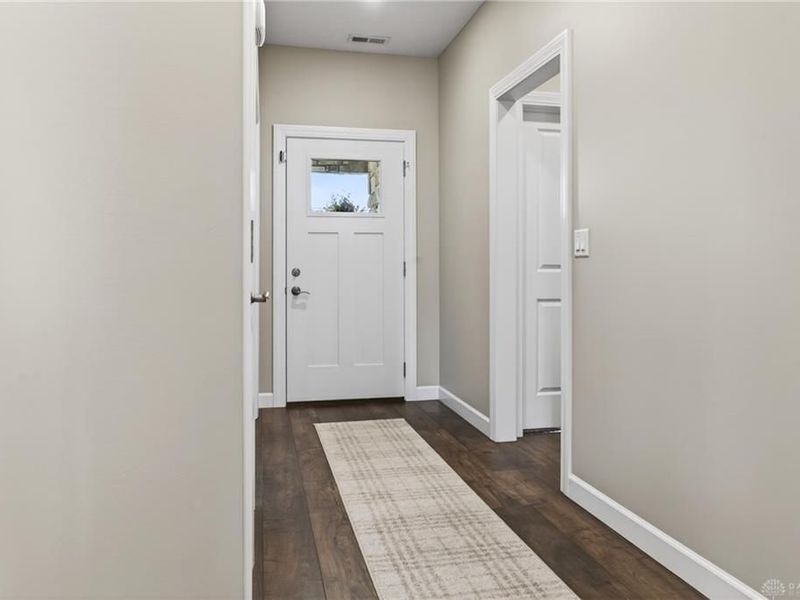 945 Rosenthal Drive, Troy, OH 45373 Photo 3