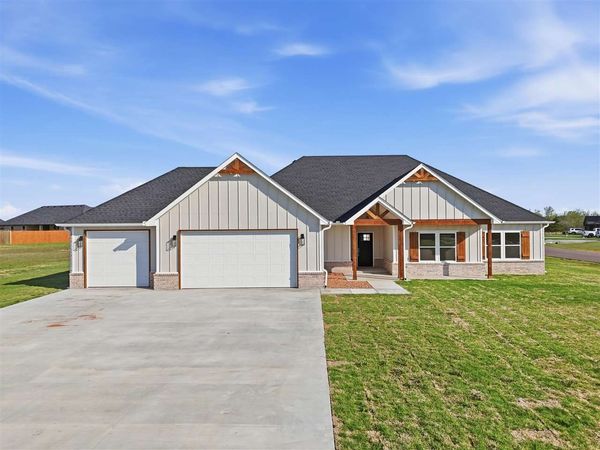 324 Moreland Ct, Stillwater, OK 74074