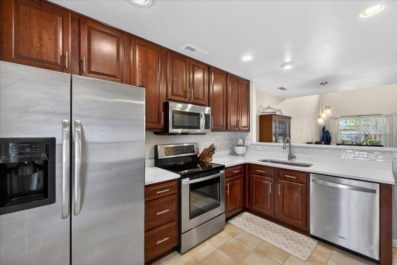 244 Larissa Drive Photo 14