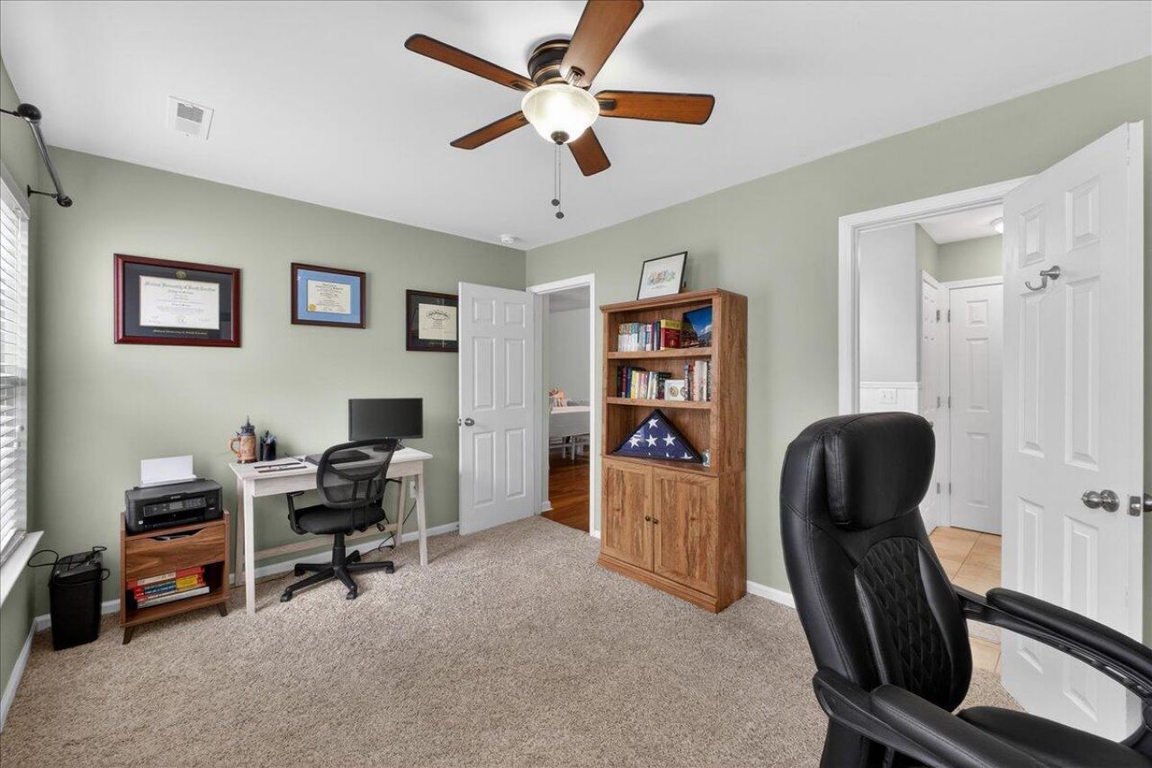 244 Larissa Drive Photo 18