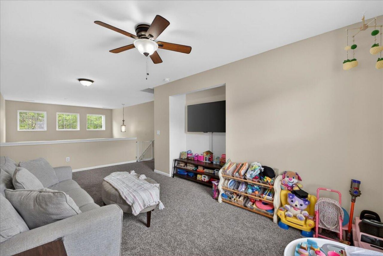 244 Larissa Drive Photo 24