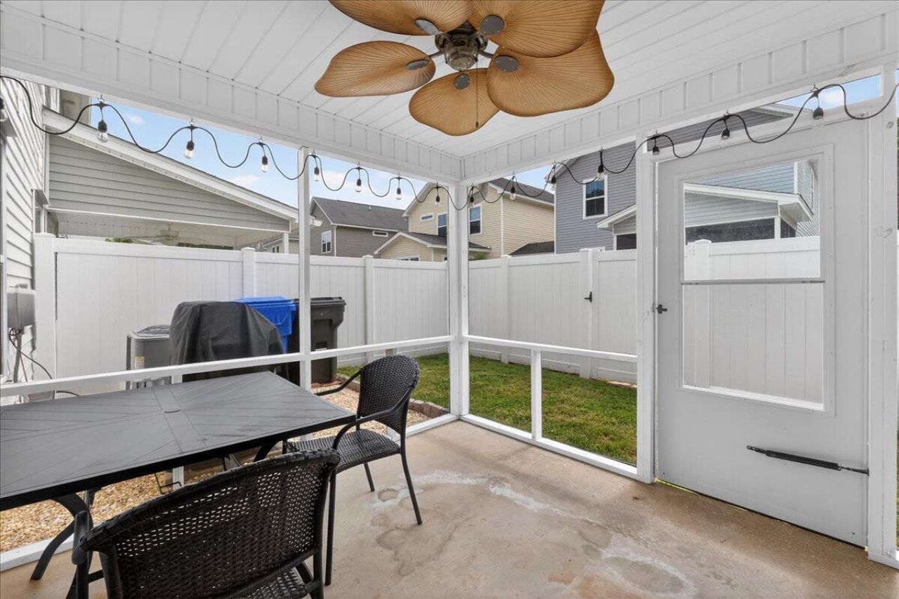 244 Larissa Drive Photo 31