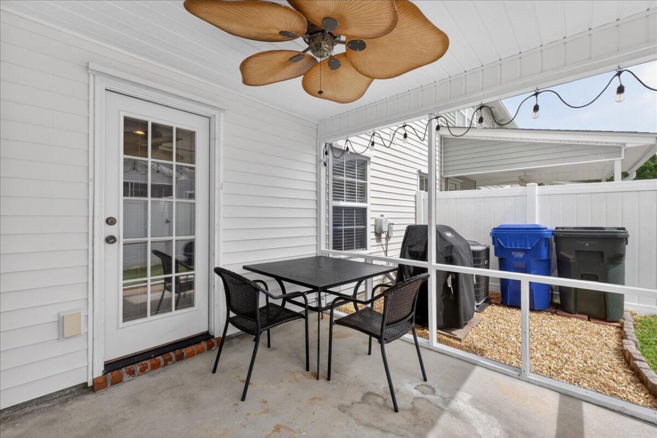 244 Larissa Drive Photo 32