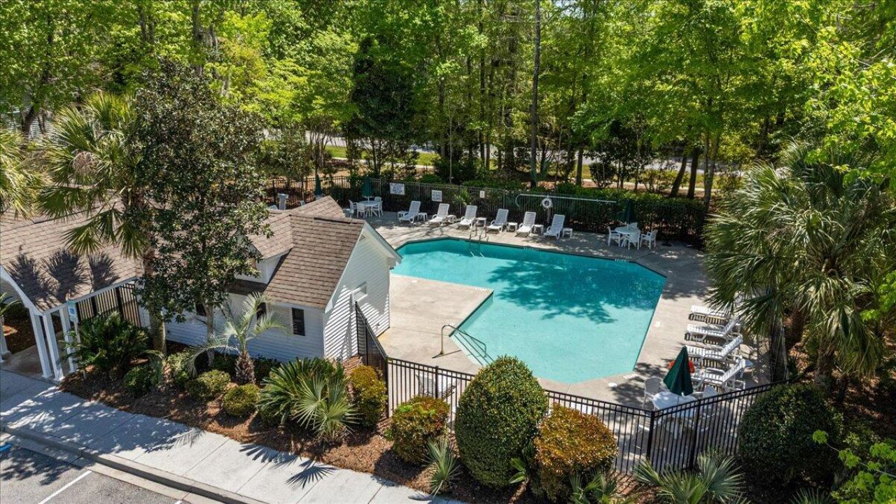 244 Larissa Drive Photo 45