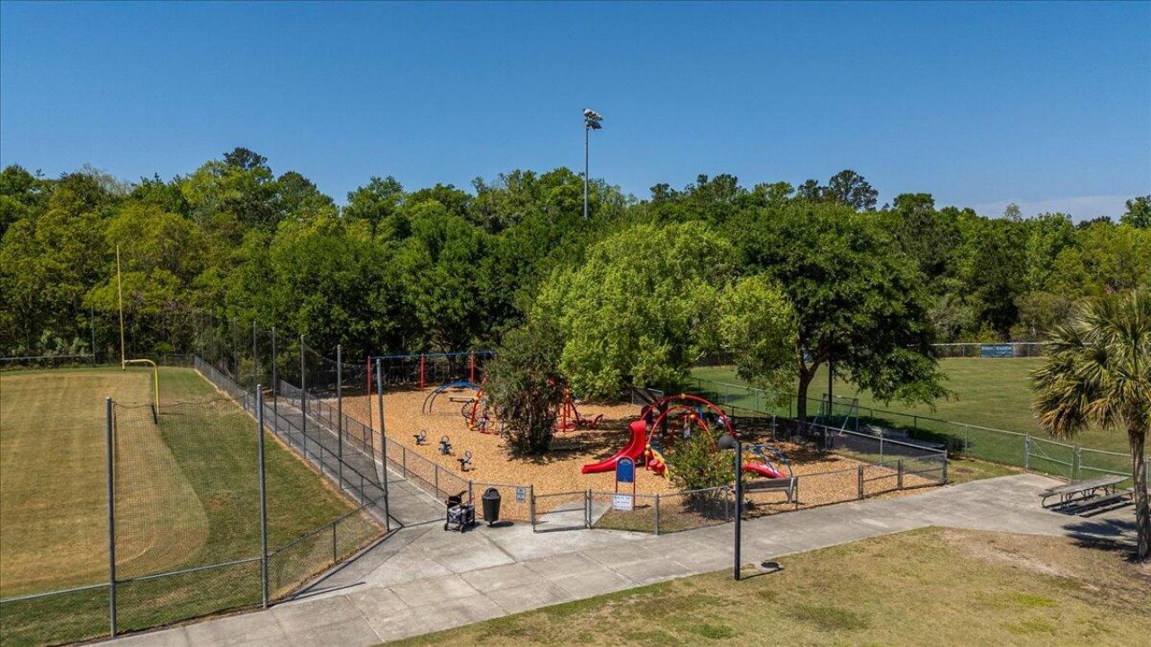 244 Larissa Drive Photo 48