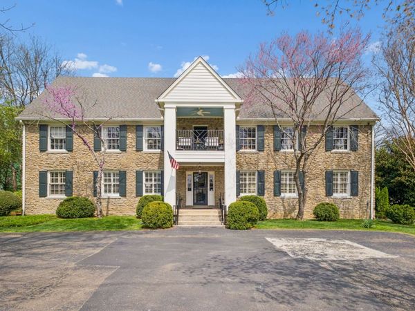 4402 Harding Place , Unit 4, Nashville, TN 37205