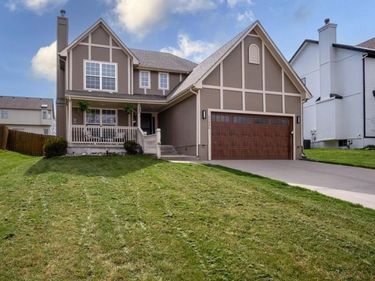 11336 N Summit Street, Kansas City, MO 64155