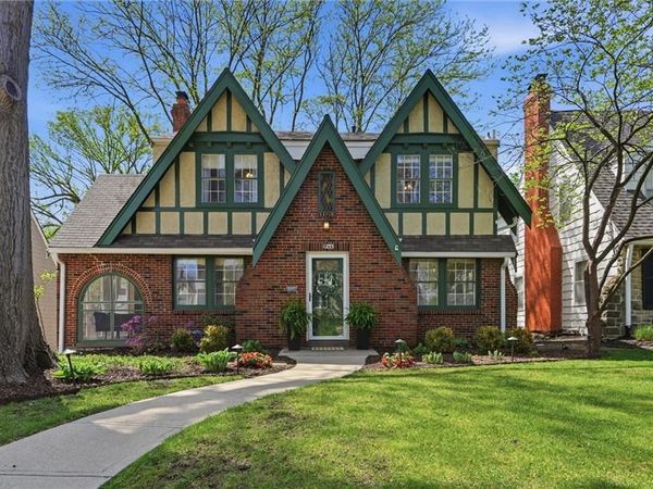 1233 W 72nd Street, Kansas City, MO 64114