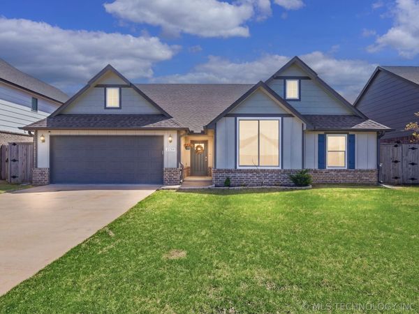 23108 E 102nd Place, Broken Arrow, OK 74014