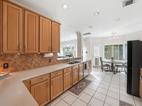 8200 Sunburst PKWY, Round Rock, TX 78681