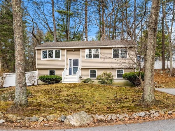 17 Ciccone Way, Billerica, MA 01821