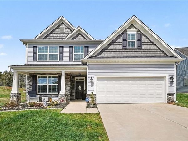 700 Cannonade Drive , Whitsett, NC 27377