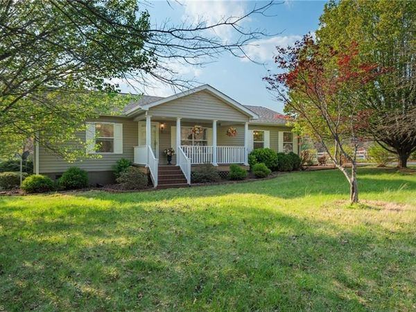 5150 Paramount Road, Pfafftown, NC 27040