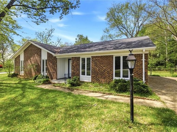 5401 Mcnairy Drive, Greensboro, NC 27455