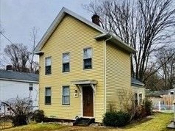 45 Maple St., Warren, MA 01083