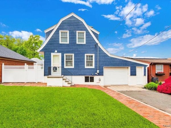 211 Bowne Street, Bronx, NY 10464