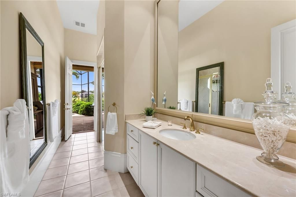 2045 Isla Vista Ln, Naples, FL 34105 Photo
