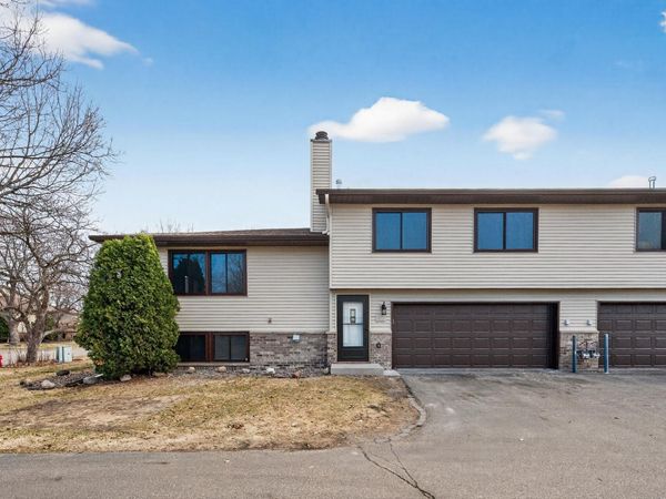 5127 84th Court N, Brooklyn Park, MN 55443