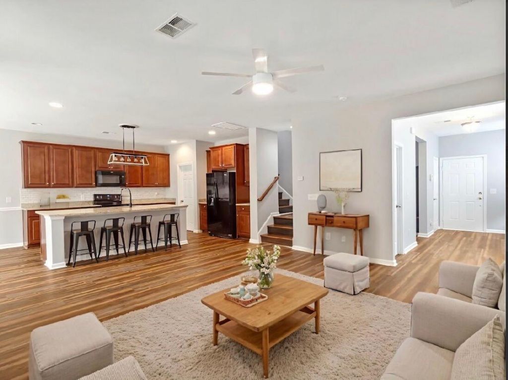 1384 Wild Goose Trail Photo 4