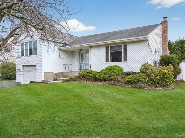 21 Jonquill Lane , Kings Park, NY 11754