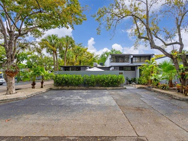 16341 Wood Walk , Miami Lakes, FL 33014