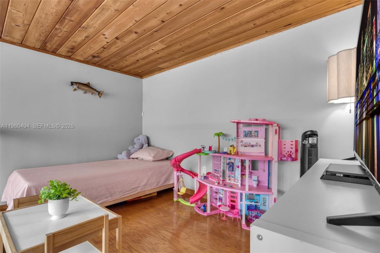 16341 Wood Walk , Miami Lakes, FL 33014 Photo