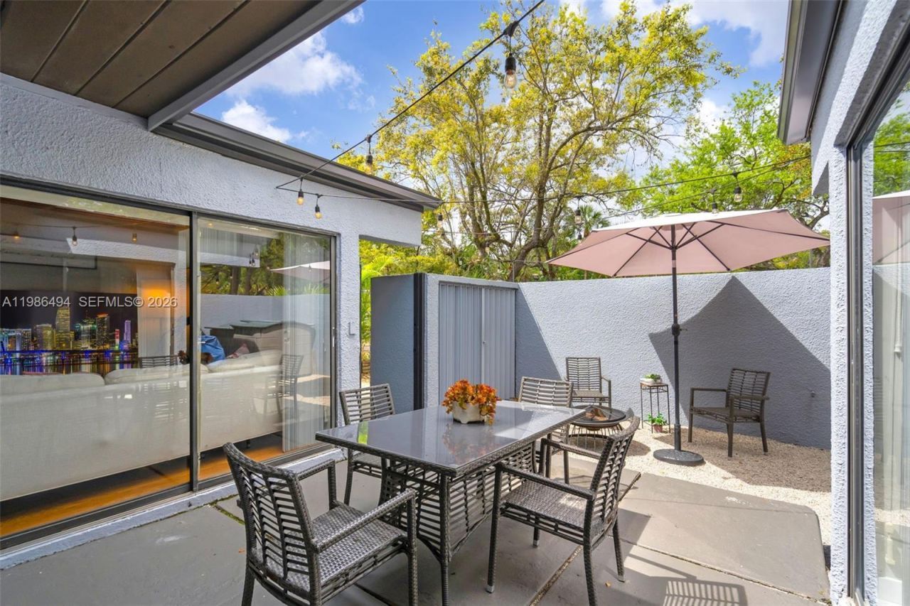 16341 Wood Walk , Miami Lakes, FL 33014 Photo