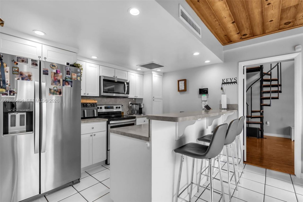 16341 Wood Walk , Miami Lakes, FL 33014 Photo