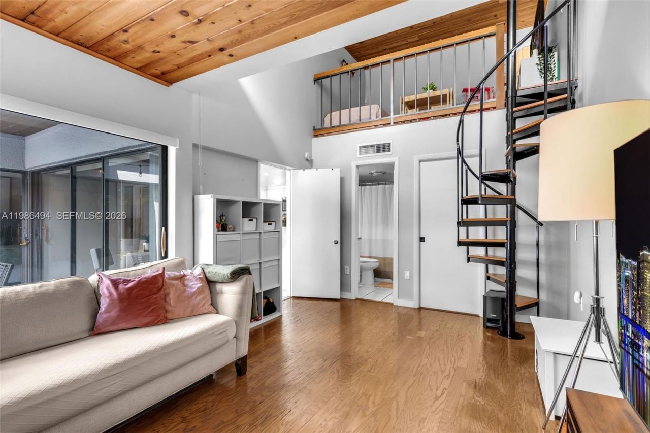 16341 Wood Walk , Miami Lakes, FL 33014 Photo