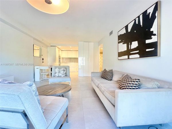 7832 Collins Ave, Unit 304, Miami Beach, FL 33141
